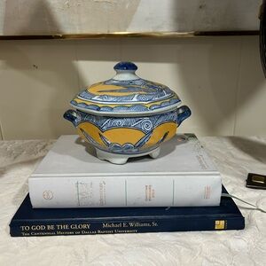 Vintage Chinoiserie blue white yellow catch all porcelain trinket box